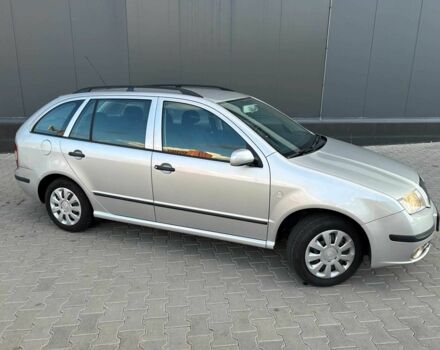 Сірий Шкода Фабія, об'ємом двигуна 1.39 л та пробігом 199 тис. км за 3300 $, фото 2 на Automoto.ua