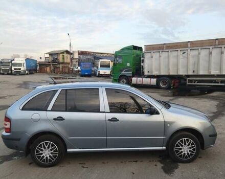 Серый Шкода Фабия, объемом двигателя 1.2 л и пробегом 235 тыс. км за 3800 $, фото 5 на Automoto.ua