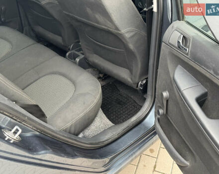 Серый Шкода Фабия, объемом двигателя 1.4 л и пробегом 266 тыс. км за 3998 $, фото 10 на Automoto.ua