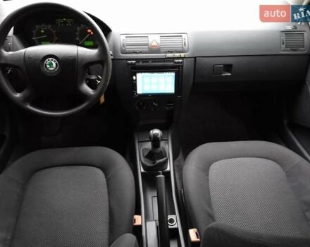 Серый Шкода Фабия, объемом двигателя 1.2 л и пробегом 290 тыс. км за 3400 $, фото 9 на Automoto.ua