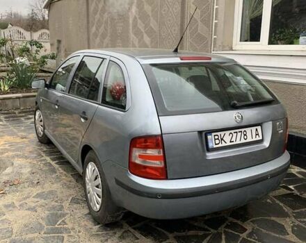 Сірий Шкода Фабія, об'ємом двигуна 1.4 л та пробігом 310 тис. км за 4100 $, фото 3 на Automoto.ua