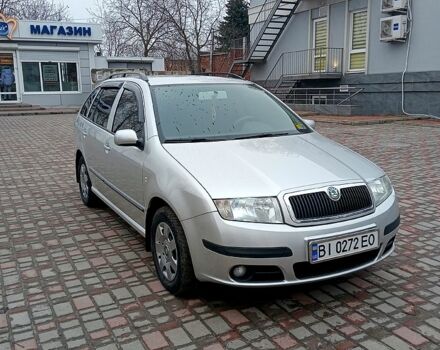 Серый Шкода Фабия, объемом двигателя 1.4 л и пробегом 210 тыс. км за 5500 $, фото 4 на Automoto.ua