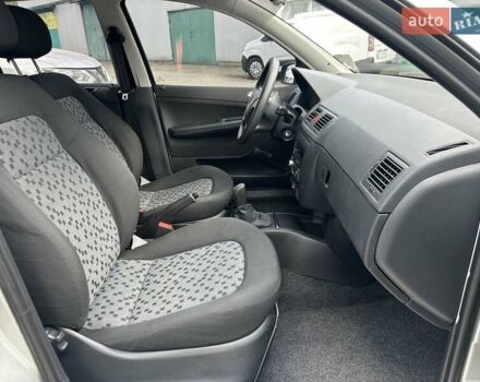 Шкода Фабия 2006 в Киеве на Automoto.ua Серый Шкода Фабия, объемом двигателя 1.2 л и пробегом 158 тыс. км за 4690 $, фото 21 на Automoto.ua