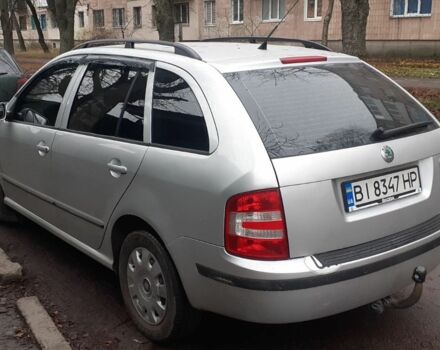 Серый Шкода Фабия, объемом двигателя 1.4 л и пробегом 188 тыс. км за 4199 $, фото 2 на Automoto.ua