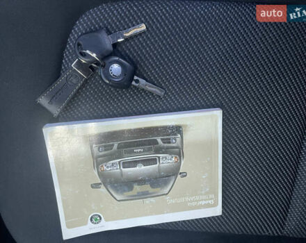 Серый Шкода Фабия, объемом двигателя 1.39 л и пробегом 197 тыс. км за 3950 $, фото 14 на Automoto.ua