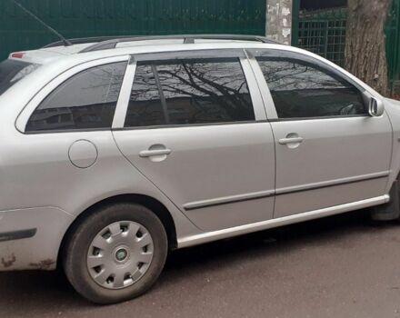 Серый Шкода Фабия, объемом двигателя 1.4 л и пробегом 188 тыс. км за 4199 $, фото 1 на Automoto.ua