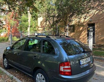 Серый Шкода Фабия, объемом двигателя 1.39 л и пробегом 235 тыс. км за 4000 $, фото 2 на Automoto.ua