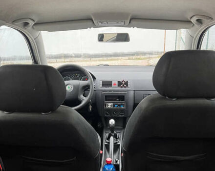 Серый Шкода Фабия, объемом двигателя 1.39 л и пробегом 249 тыс. км за 3500 $, фото 11 на Automoto.ua