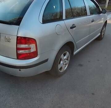 Серый Шкода Фабия, объемом двигателя 1.4 л и пробегом 290 тыс. км за 4000 $, фото 7 на Automoto.ua