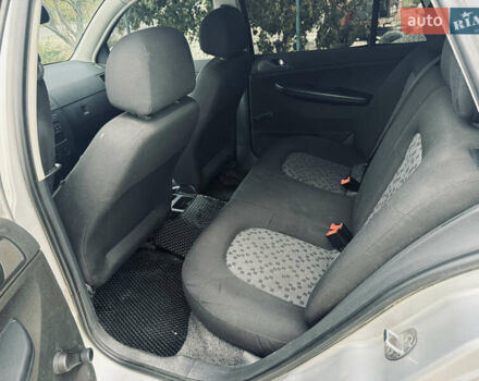 Сірий Шкода Фабія, об'ємом двигуна 1.39 л та пробігом 232 тис. км за 4100 $, фото 19 на Automoto.ua