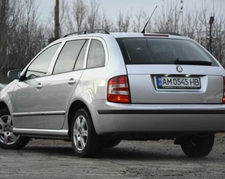 Серый Шкода Фабия, объемом двигателя 1.4 л и пробегом 209 тыс. км за 5350 $, фото 4 на Automoto.ua