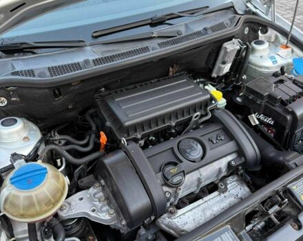 Серый Шкода Фабия, объемом двигателя 1.4 л и пробегом 190 тыс. км за 4300 $, фото 12 на Automoto.ua