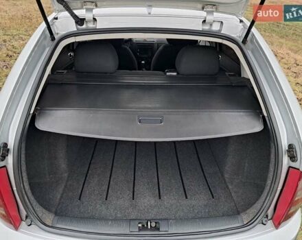 Серый Шкода Фабия, объемом двигателя 1.2 л и пробегом 220 тыс. км за 3999 $, фото 13 на Automoto.ua