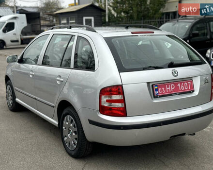 Шкода Фабия 2007 в Чернигове на Automoto.ua Серый Шкода Фабия, объемом двигателя 1.4 л и пробегом 193 тыс. км за 5400 $, фото 4 на Automoto.ua