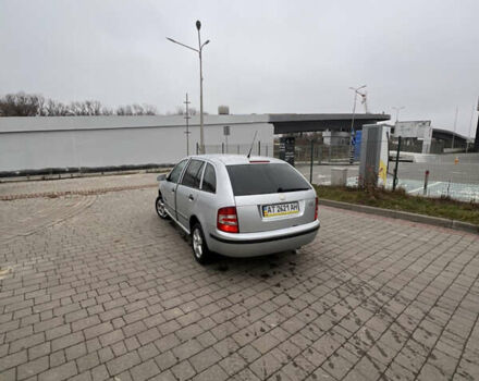 Серый Шкода Фабия, объемом двигателя 1.39 л и пробегом 249 тыс. км за 3500 $, фото 4 на Automoto.ua