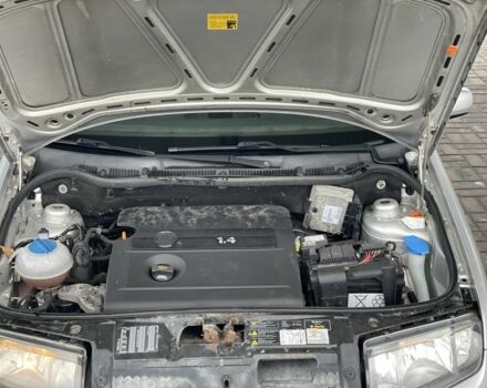 Серый Шкода Фабия, объемом двигателя 1.4 л и пробегом 231 тыс. км за 4500 $, фото 13 на Automoto.ua