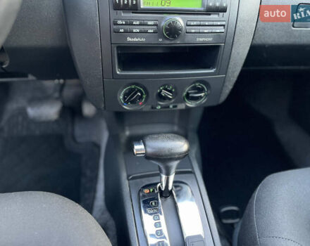 Серый Шкода Фабия, объемом двигателя 1.39 л и пробегом 217 тыс. км за 5399 $, фото 25 на Automoto.ua