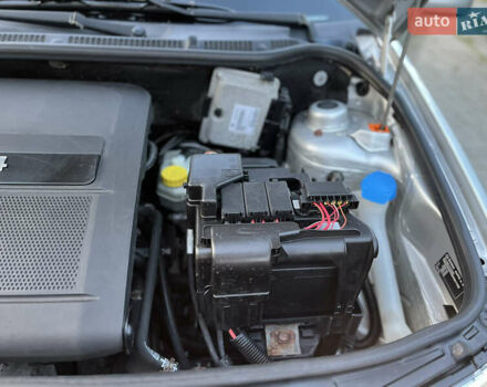 Серый Шкода Фабия, объемом двигателя 1.39 л и пробегом 217 тыс. км за 5399 $, фото 50 на Automoto.ua