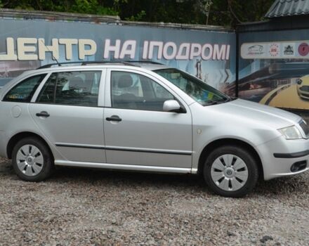 Серый Шкода Фабия, объемом двигателя 1.4 л и пробегом 256 тыс. км за 3500 $, фото 4 на Automoto.ua
