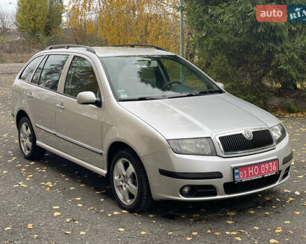 Серый Шкода Фабия, объемом двигателя 1.4 л и пробегом 231 тыс. км за 4500 $, фото 1 на Automoto.ua