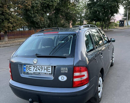 Сірий Шкода Фабія, об'ємом двигуна 1.39 л та пробігом 201 тис. км за 5500 $, фото 4 на Automoto.ua