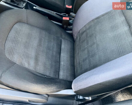 Серый Шкода Фабия, объемом двигателя 1.39 л и пробегом 253 тыс. км за 4900 $, фото 8 на Automoto.ua
