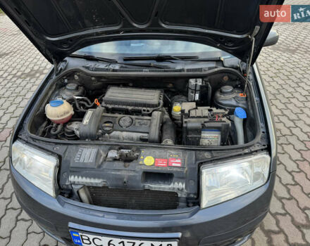 Сірий Шкода Фабія, об'ємом двигуна 1.39 л та пробігом 252 тис. км за 5200 $, фото 6 на Automoto.ua