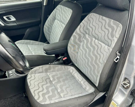 Серый Шкода Фабия, объемом двигателя 1.6 л и пробегом 247 тыс. км за 5150 $, фото 21 на Automoto.ua