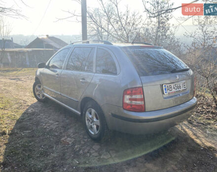 Сірий Шкода Фабія, об'ємом двигуна 1.39 л та пробігом 222 тис. км за 4950 $, фото 5 на Automoto.ua