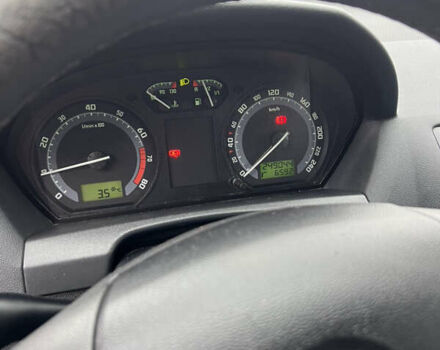 Серый Шкода Фабия, объемом двигателя 1.39 л и пробегом 249 тыс. км за 3500 $, фото 8 на Automoto.ua