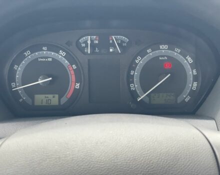 Серый Шкода Фабия, объемом двигателя 1.4 л и пробегом 231 тыс. км за 4500 $, фото 9 на Automoto.ua