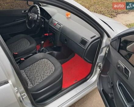 Серый Шкода Фабия, объемом двигателя 1.2 л и пробегом 220 тыс. км за 3999 $, фото 10 на Automoto.ua