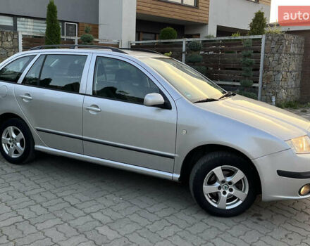 Серый Шкода Фабия, объемом двигателя 1.39 л и пробегом 217 тыс. км за 5399 $, фото 7 на Automoto.ua