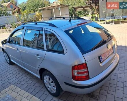 Серый Шкода Фабия, объемом двигателя 1.4 л и пробегом 174 тыс. км за 5000 $, фото 4 на Automoto.ua