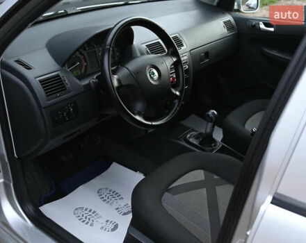 Сірий Шкода Фабія, об'ємом двигуна 1.39 л та пробігом 209 тис. км за 5350 $, фото 16 на Automoto.ua