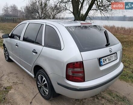 Серый Шкода Фабия, объемом двигателя 1.2 л и пробегом 220 тыс. км за 3999 $, фото 4 на Automoto.ua