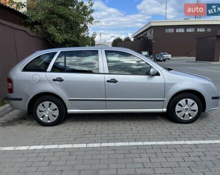 Сірий Шкода Фабія, об'ємом двигуна 1.42 л та пробігом 241 тис. км за 3800 $, фото 2 на Automoto.ua