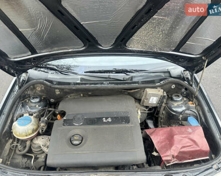 Серый Шкода Фабия, объемом двигателя 1.39 л и пробегом 180 тыс. км за 4350 $, фото 14 на Automoto.ua