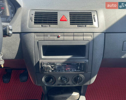 Серый Шкода Фабия, объемом двигателя 1.39 л и пробегом 226 тыс. км за 4900 $, фото 18 на Automoto.ua