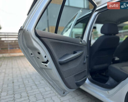 Серый Шкода Фабия, объемом двигателя 1.39 л и пробегом 217 тыс. км за 5399 $, фото 38 на Automoto.ua