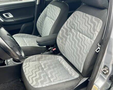 Серый Шкода Фабия, объемом двигателя 1.6 л и пробегом 247 тыс. км за 5350 $, фото 11 на Automoto.ua