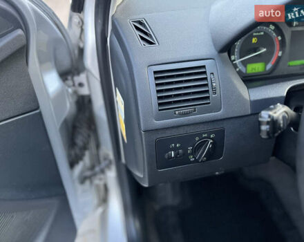 Серый Шкода Фабия, объемом двигателя 1.39 л и пробегом 217 тыс. км за 5399 $, фото 22 на Automoto.ua