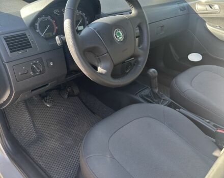 Сірий Шкода Фабія, об'ємом двигуна 1.4 л та пробігом 245 тис. км за 4200 $, фото 5 на Automoto.ua