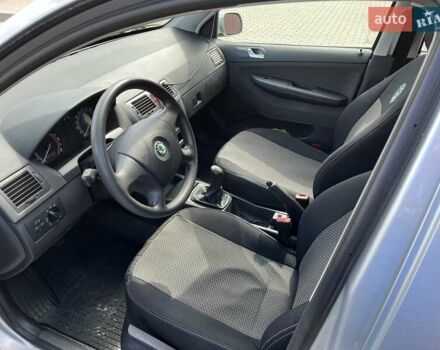 Сірий Шкода Фабія, об'ємом двигуна 1.42 л та пробігом 241 тис. км за 3800 $, фото 11 на Automoto.ua