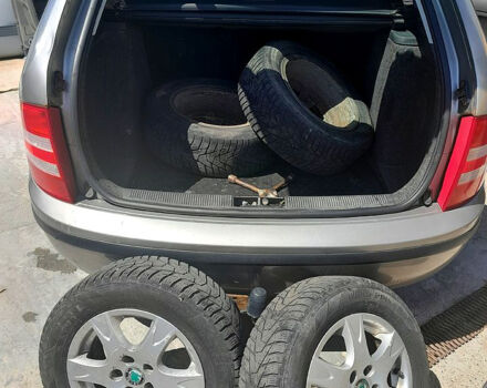 Серый Шкода Фабия, объемом двигателя 1.4 л и пробегом 280 тыс. км за 3200 $, фото 7 на Automoto.ua