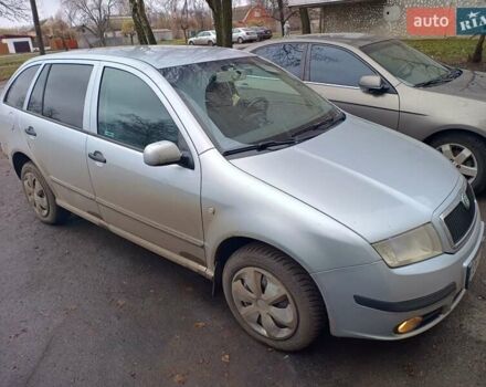 Серый Шкода Фабия, объемом двигателя 1.4 л и пробегом 280 тыс. км за 4300 $, фото 2 на Automoto.ua