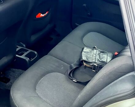 Серый Шкода Фабия, объемом двигателя 1.4 л и пробегом 226 тыс. км за 4550 $, фото 6 на Automoto.ua