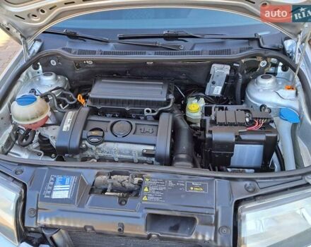 Серый Шкода Фабия, объемом двигателя 1.4 л и пробегом 174 тыс. км за 5000 $, фото 5 на Automoto.ua