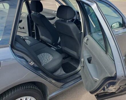 Серый Шкода Фабия, объемом двигателя 1.4 л и пробегом 200 тыс. км за 4900 $, фото 16 на Automoto.ua