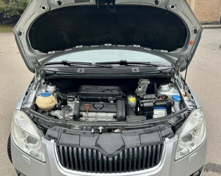 Серый Шкода Фабия, объемом двигателя 1.6 л и пробегом 247 тыс. км за 5350 $, фото 21 на Automoto.ua